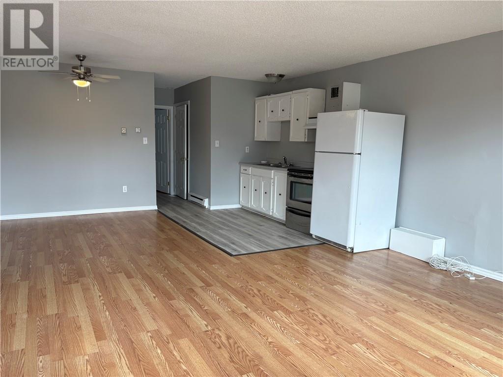 53 Main Street E, Chelmsford, Ontario P0M 1L0 - Photo 3 - 2124363