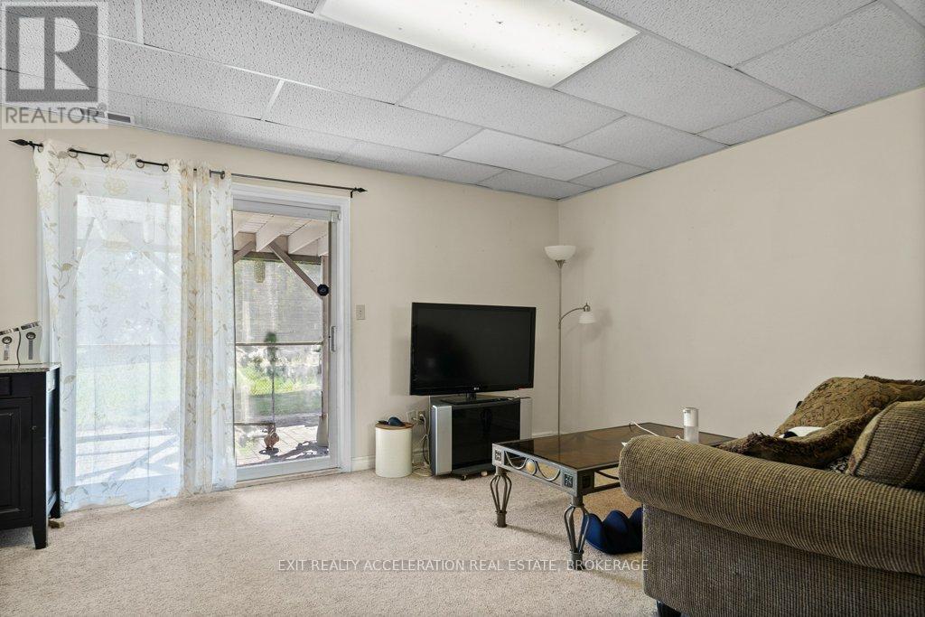 150 Shoreline Crescent, Greater Napanee (Greater Napanee), Ontario  K7R 4B7 - Photo 12 - X12370778
