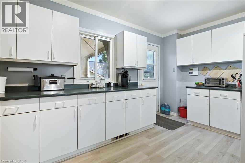 16 Albemarle Street, Hamilton, Ontario  L8L 7G3 - Photo 5 - 40763417