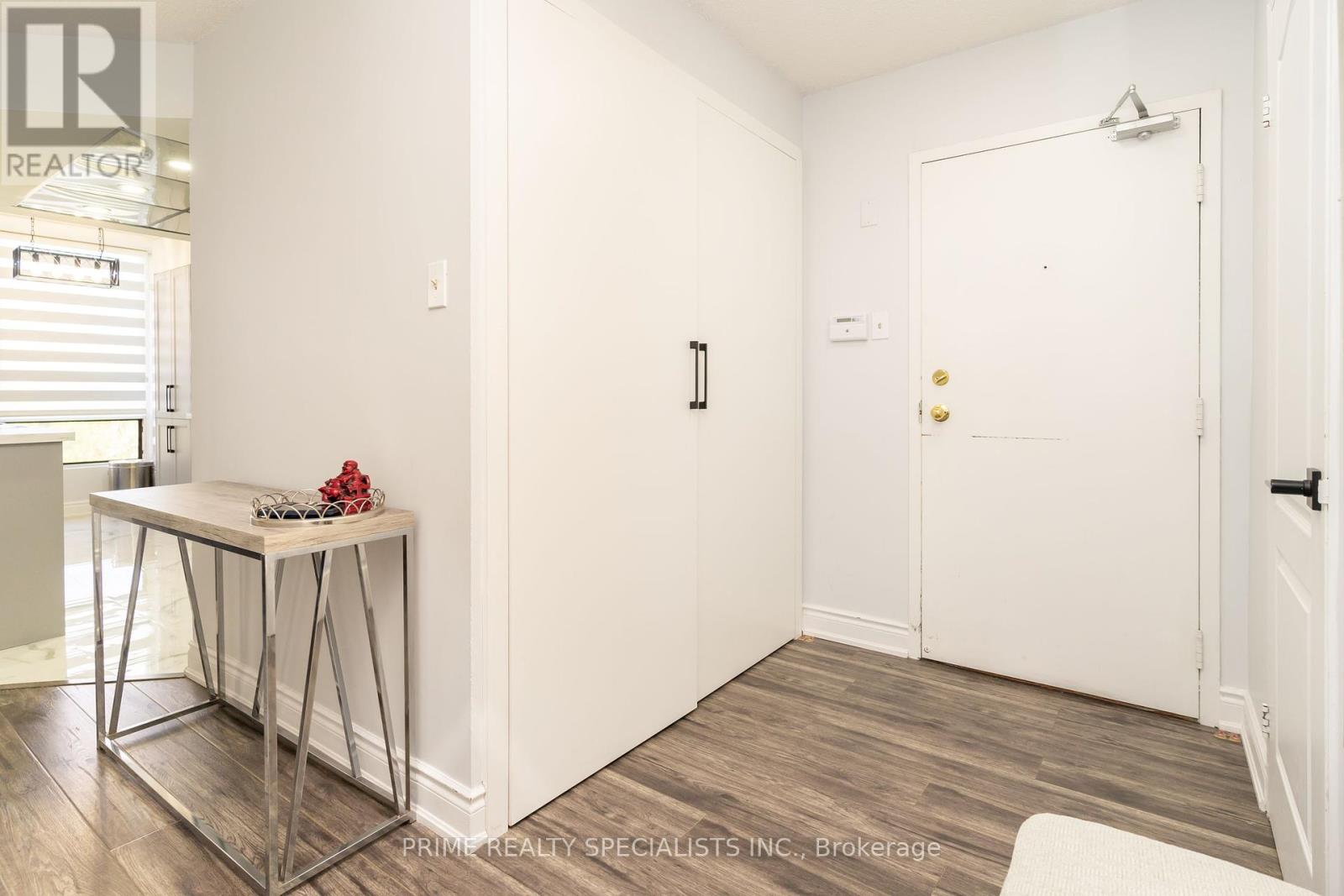 611 - 26 Hanover Road, Brampton, Ontario  L6S 4T2 - Photo 10 - W12370643