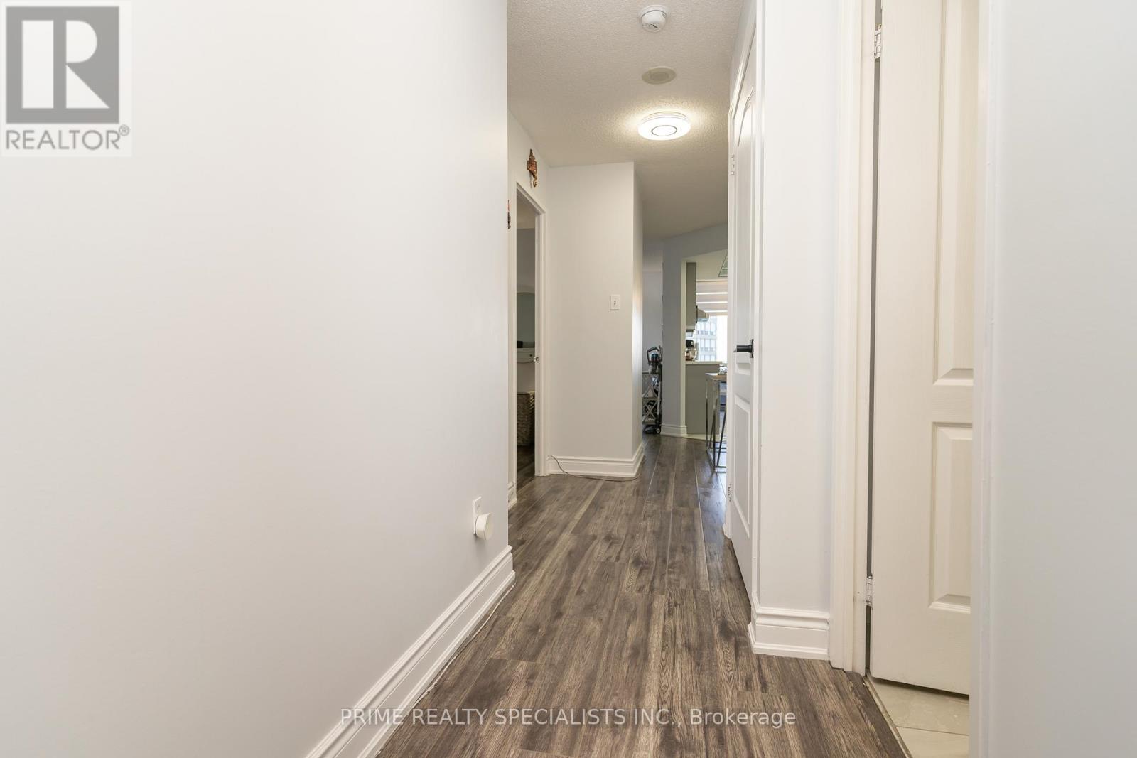 611 - 26 Hanover Road, Brampton, Ontario  L6S 4T2 - Photo 34 - W12370643