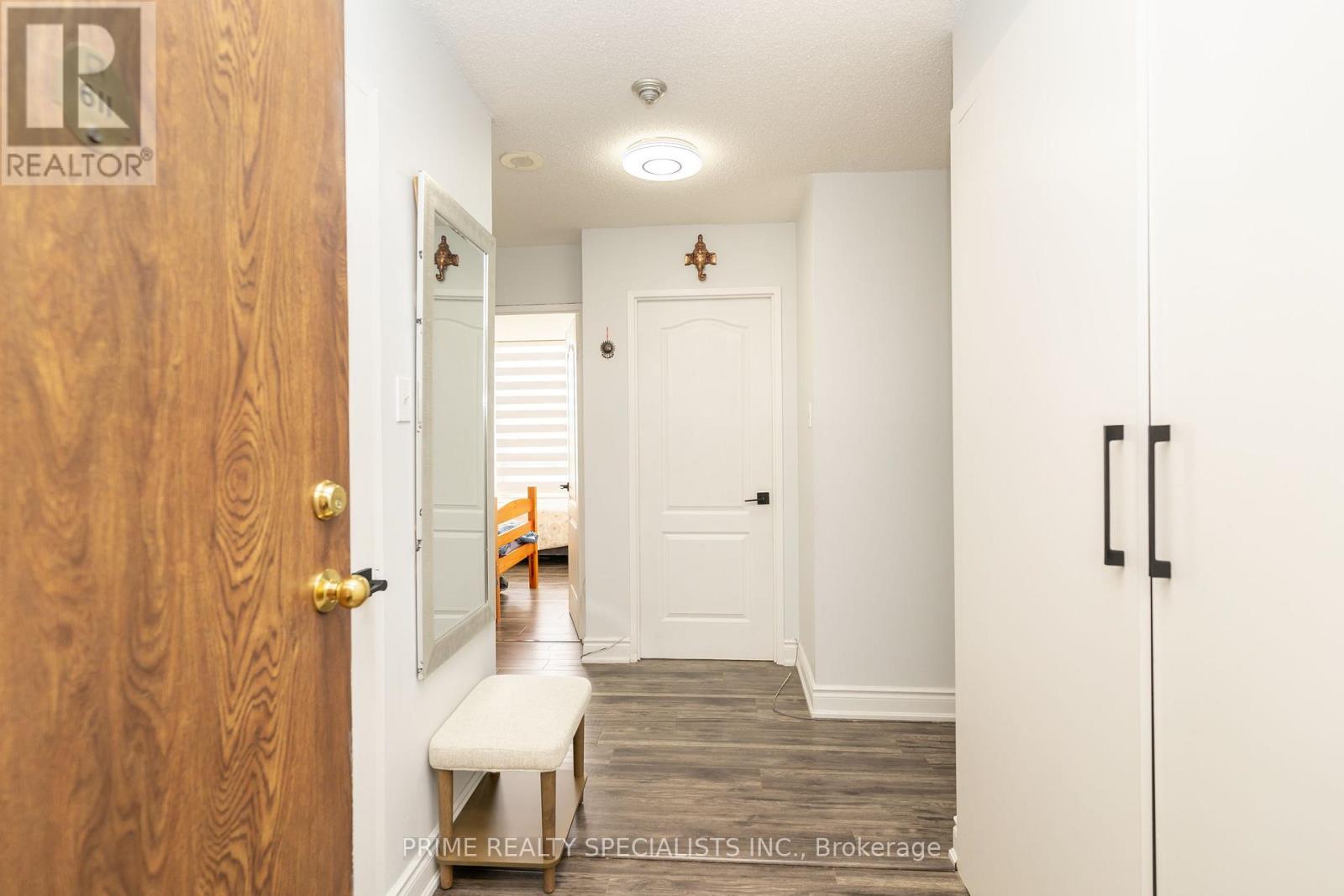 611 - 26 Hanover Road, Brampton, Ontario  L6S 4T2 - Photo 9 - W12370643