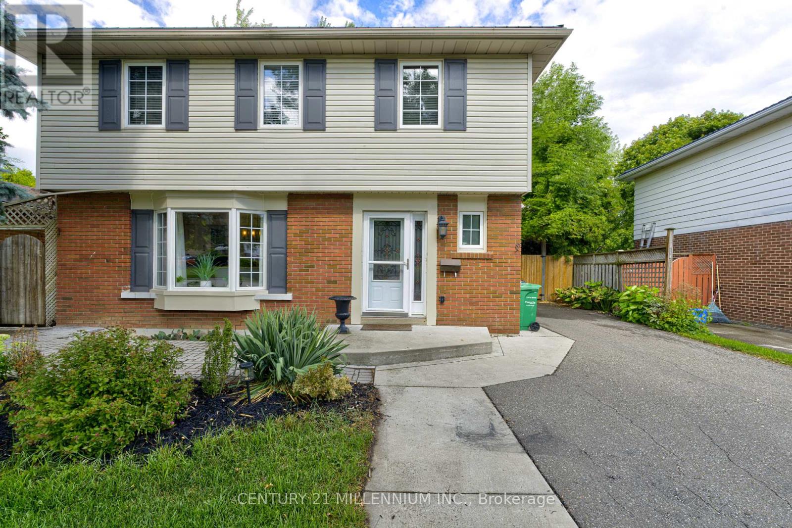 Property at 17 EVESHAM CRESCENT image 1