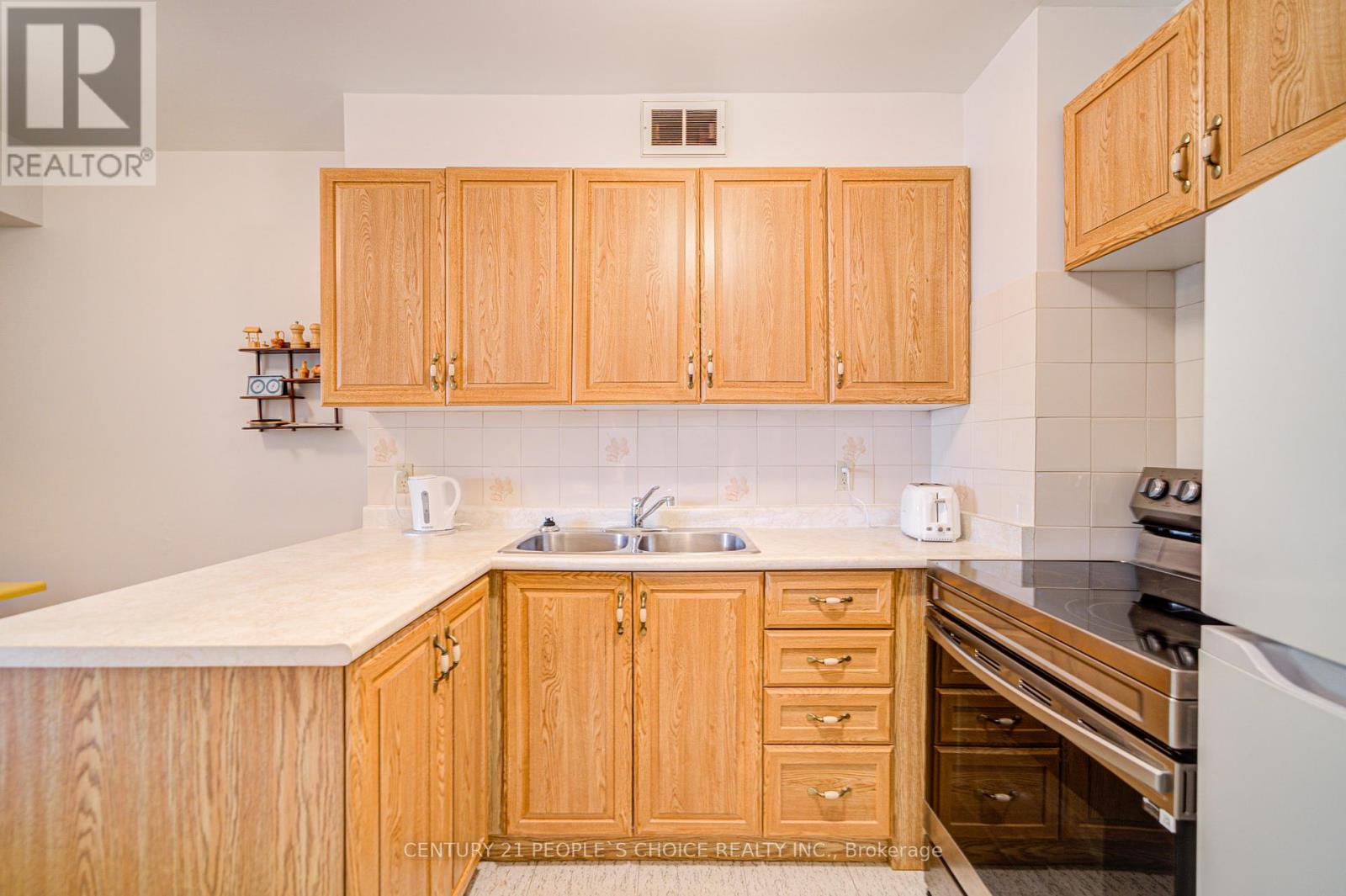 311 - 9 Four Wind Drive, Toronto, Ontario  M3J 2S8 - Photo 25 - W12370701