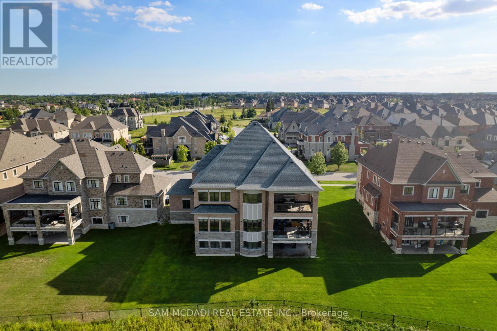 40 Quintette Close, Brampton, Ontario  L6P 4E1 - Photo 48 - W12370727