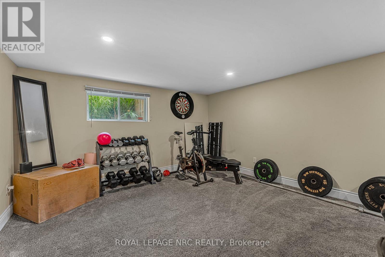 146 Merritt Road, Pelham (Fonthill), Ontario  L3B 5N5 - Photo 28 - X12370747