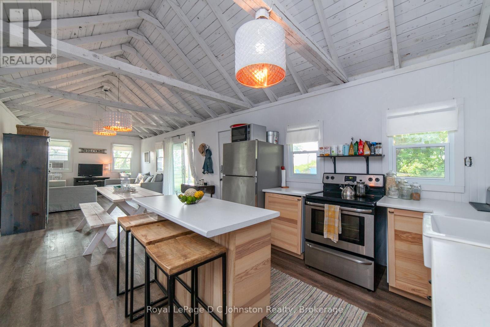 105 5th Avenue S, Native Leased Lands, Ontario  N0H 2L0 - Photo 14 - X12370783