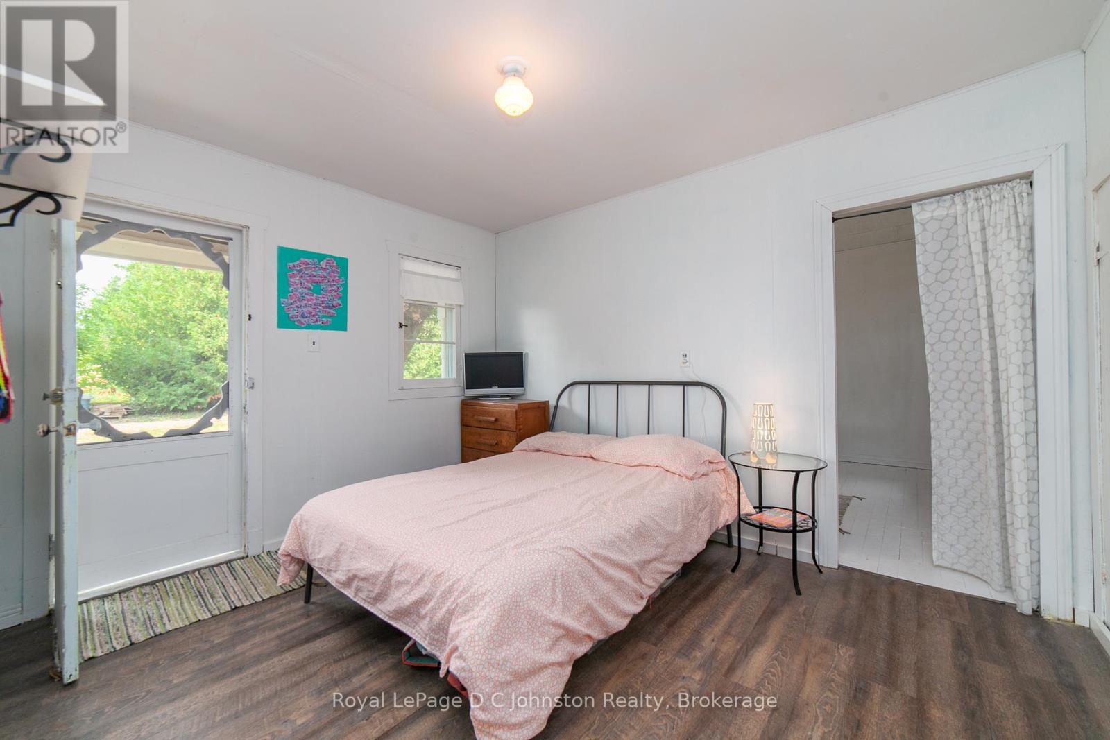 105 5th Avenue S, Native Leased Lands, Ontario  N0H 2L0 - Photo 16 - X12370783
