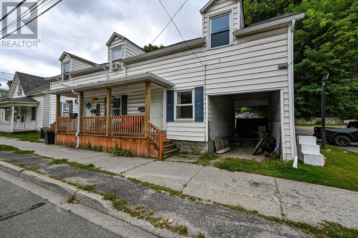 150-152 Gore Street E, Perth, Ontario  K7H 1J7 - Photo 2 - X12370751
