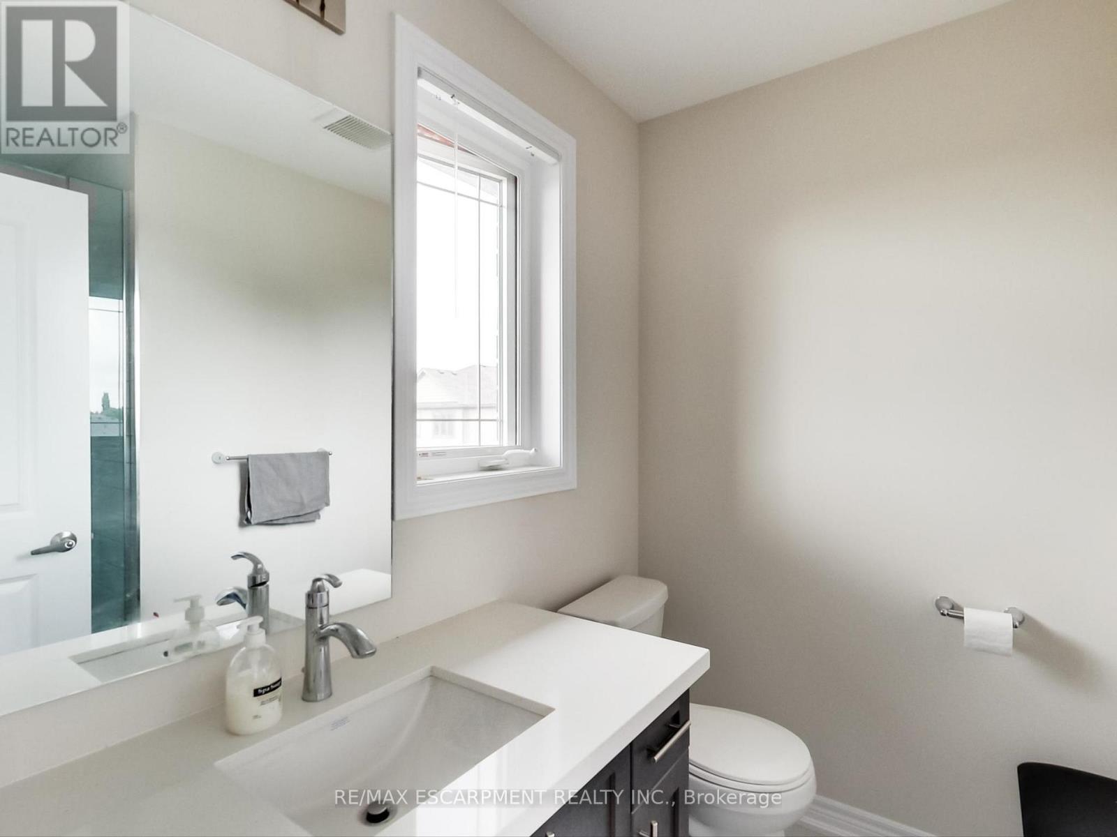 23 - 19 Picardy Drive, Hamilton, Ontario  L8J 0M7 - Photo 28 - X12370663