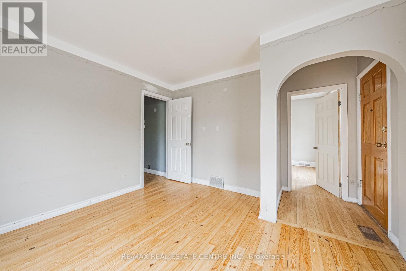 70 Hillview Street, Hamilton, Ontario  L8S 2Z2 - Photo 16 - X12370700