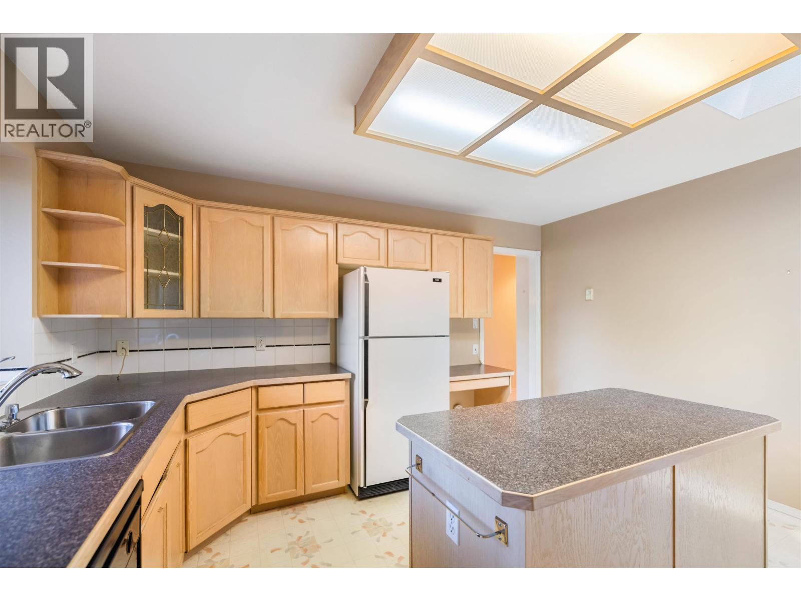 6114 S Gale Avenue, Sechelt, British Columbia  V7Z 0P9 - Photo 17 - R3041421