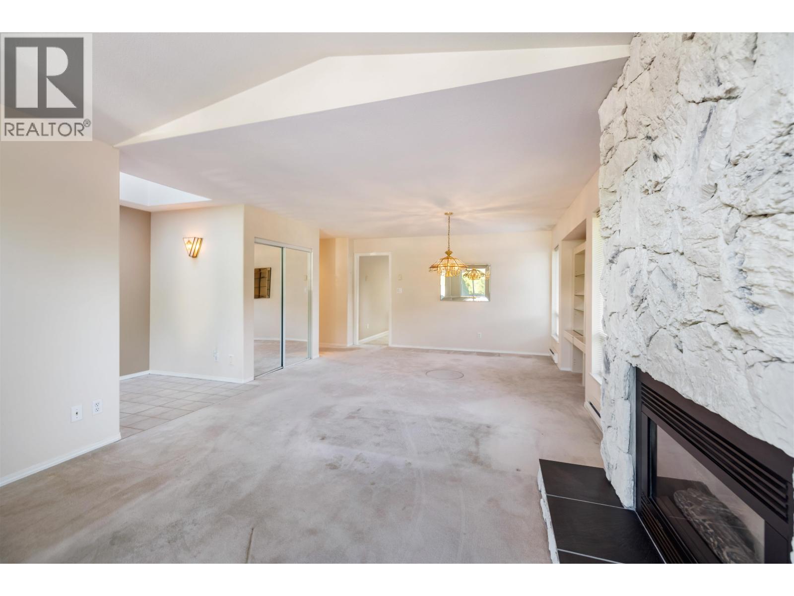 6114 S Gale Avenue, Sechelt, British Columbia  V7Z 0P9 - Photo 9 - R3041421
