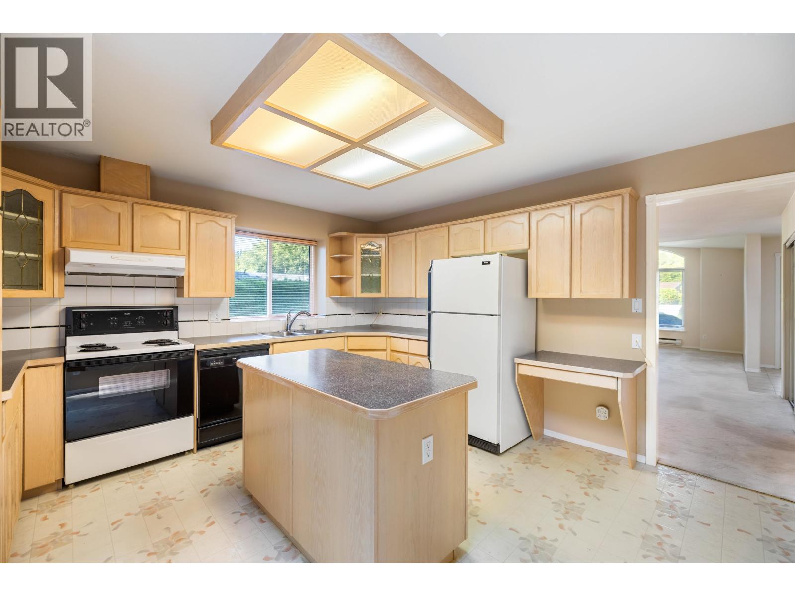 6114 S Gale Avenue, Sechelt, British Columbia  V7Z 0P9 - Photo 15 - R3041421