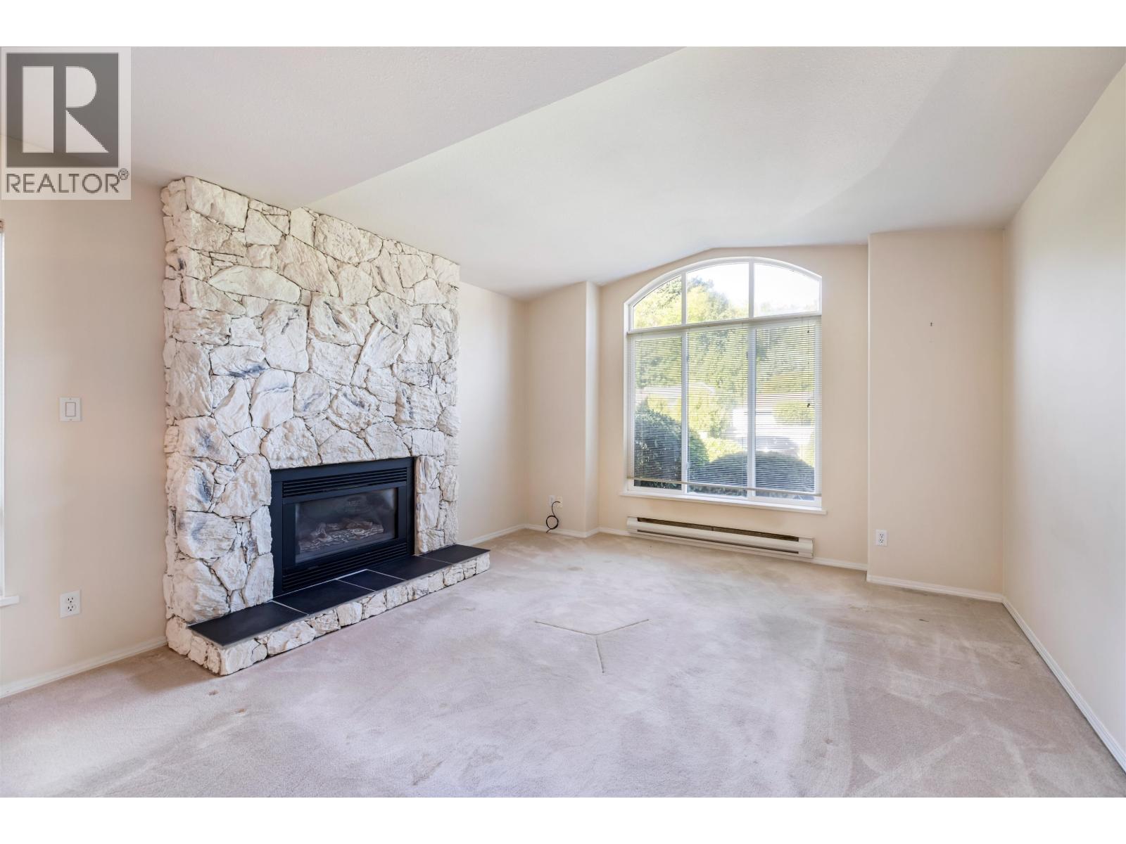 6114 S Gale Avenue, Sechelt, British Columbia  V7Z 0P9 - Photo 6 - R3041421