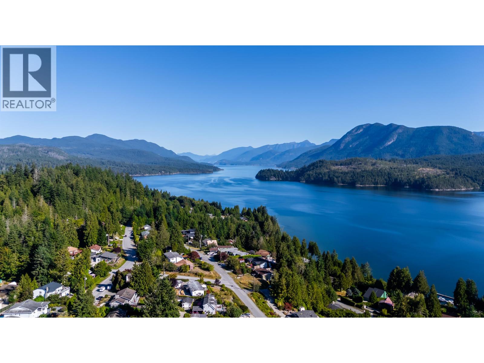 6114 S Gale Avenue, Sechelt, British Columbia  V7Z 0P9 - Photo 4 - R3041421
