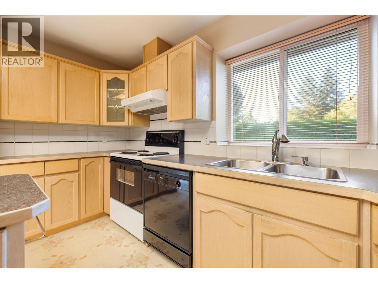 6114 S Gale Avenue, Sechelt, British Columbia  V7Z 0P9 - Photo 16 - R3041421