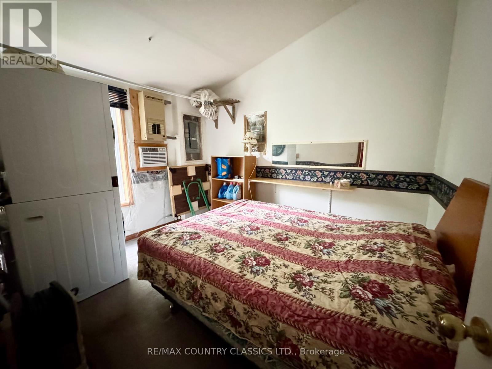 256 Elgin Road, Hastings Highlands, Ontario  K0L 2K0 - Photo 17 - X12370611