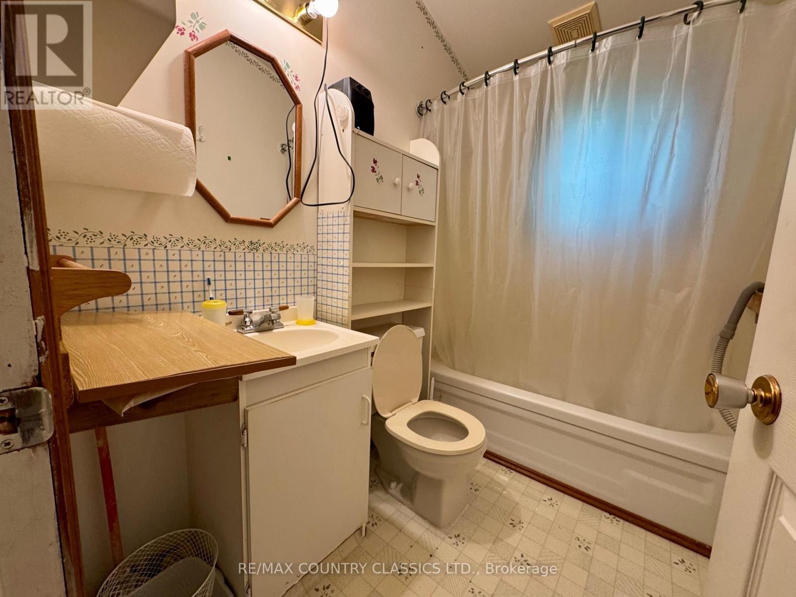 256 Elgin Road, Hastings Highlands, Ontario  K0L 2K0 - Photo 21 - X12370611