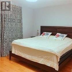 14 Prestwick Crescent, Toronto, Ontario  M2H 1M9 - Photo 3 - C12370754