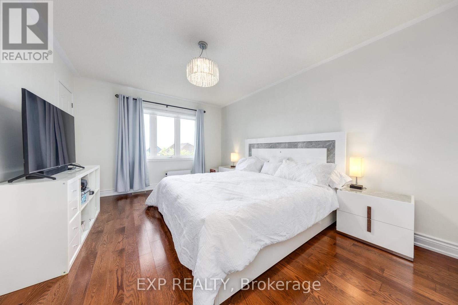 305 Via Romano Boulevard, Vaughan, Ontario  L6A 0J1 - Photo 28 - N12370765