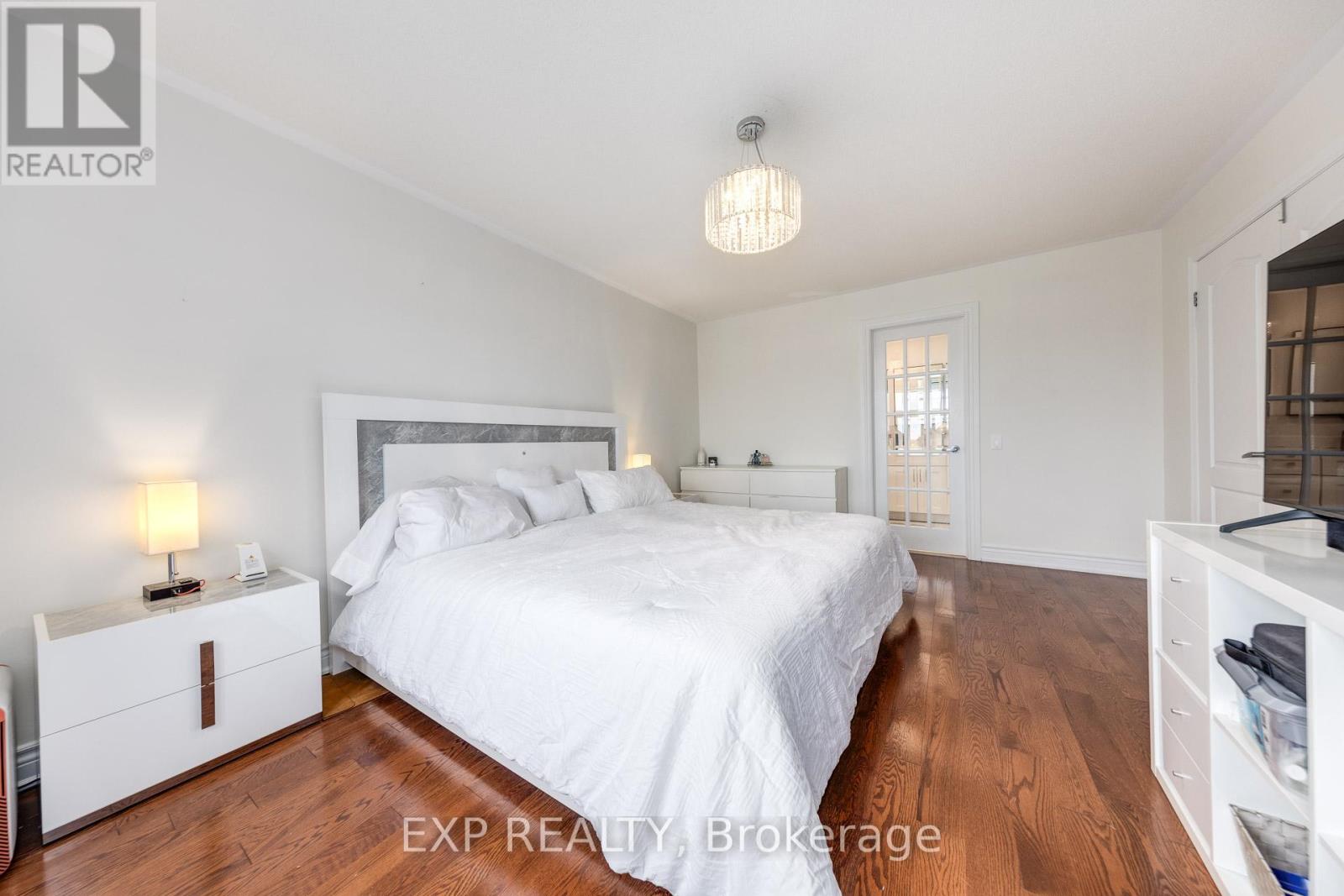305 Via Romano Boulevard, Vaughan, Ontario  L6A 0J1 - Photo 29 - N12370765