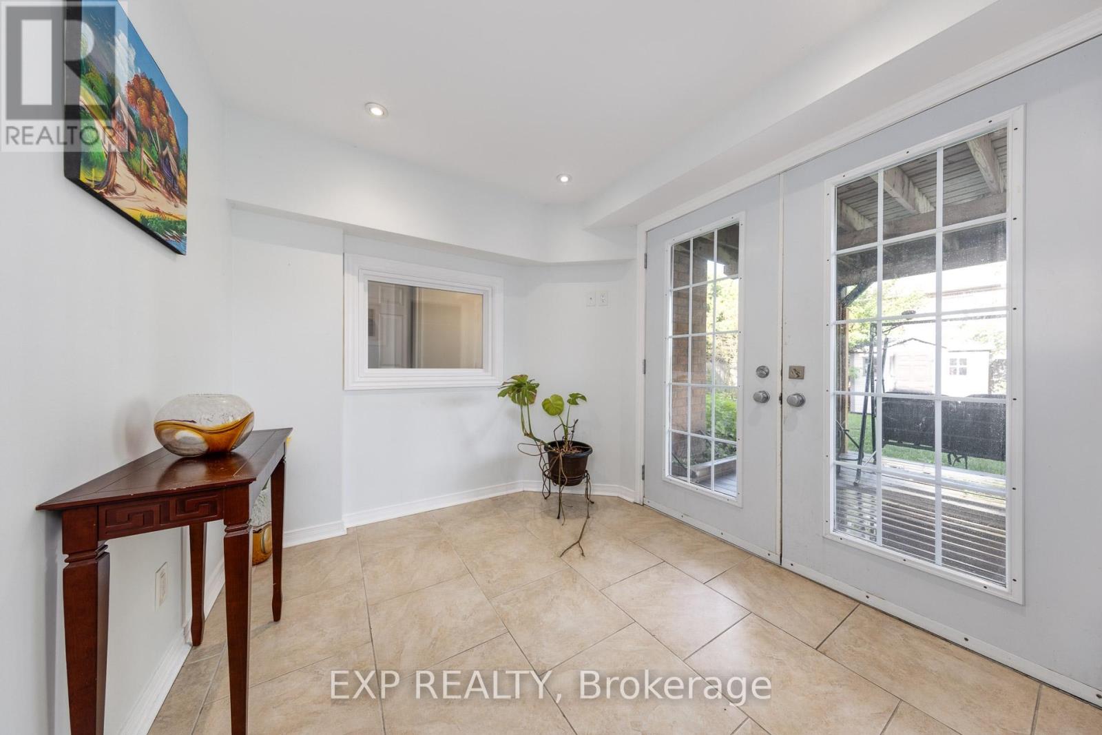 305 Via Romano Boulevard, Vaughan, Ontario  L6A 0J1 - Photo 33 - N12370765