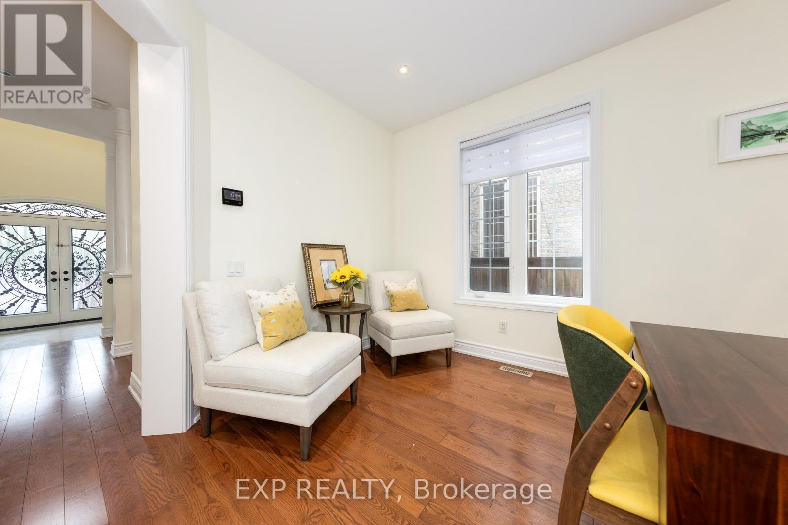 305 Via Romano Boulevard, Vaughan, Ontario  L6A 0J1 - Photo 6 - N12370765