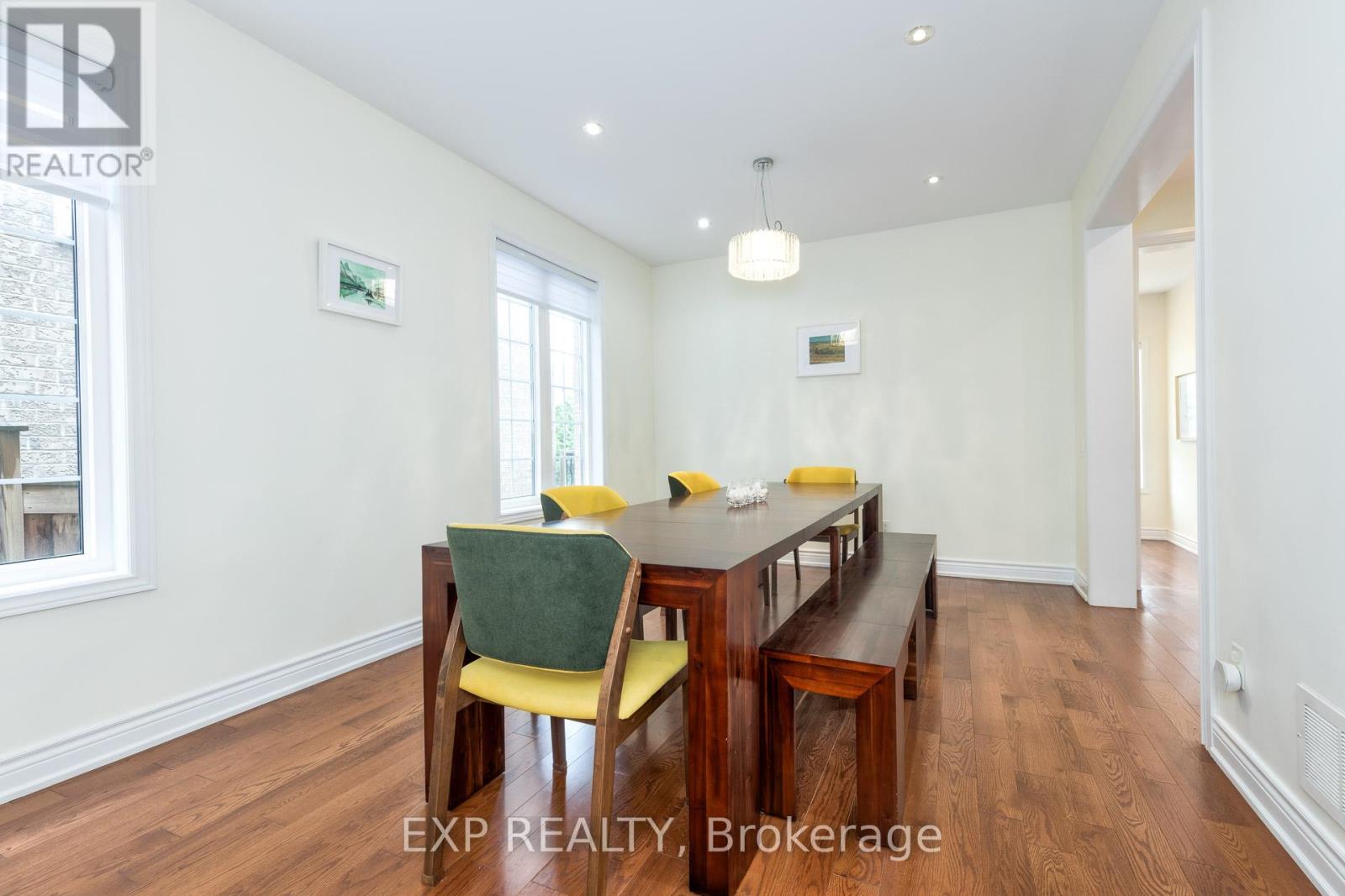 305 Via Romano Boulevard, Vaughan, Ontario  L6A 0J1 - Photo 7 - N12370765
