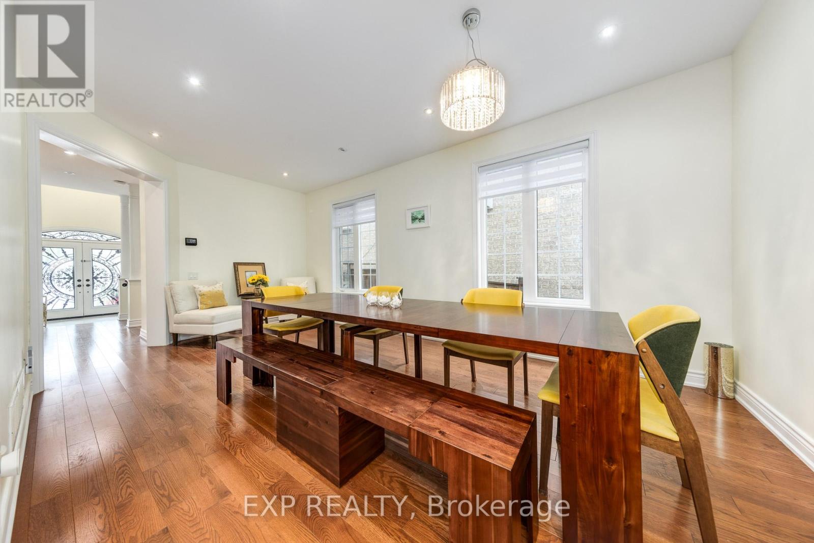 305 Via Romano Boulevard, Vaughan, Ontario  L6A 0J1 - Photo 8 - N12370765