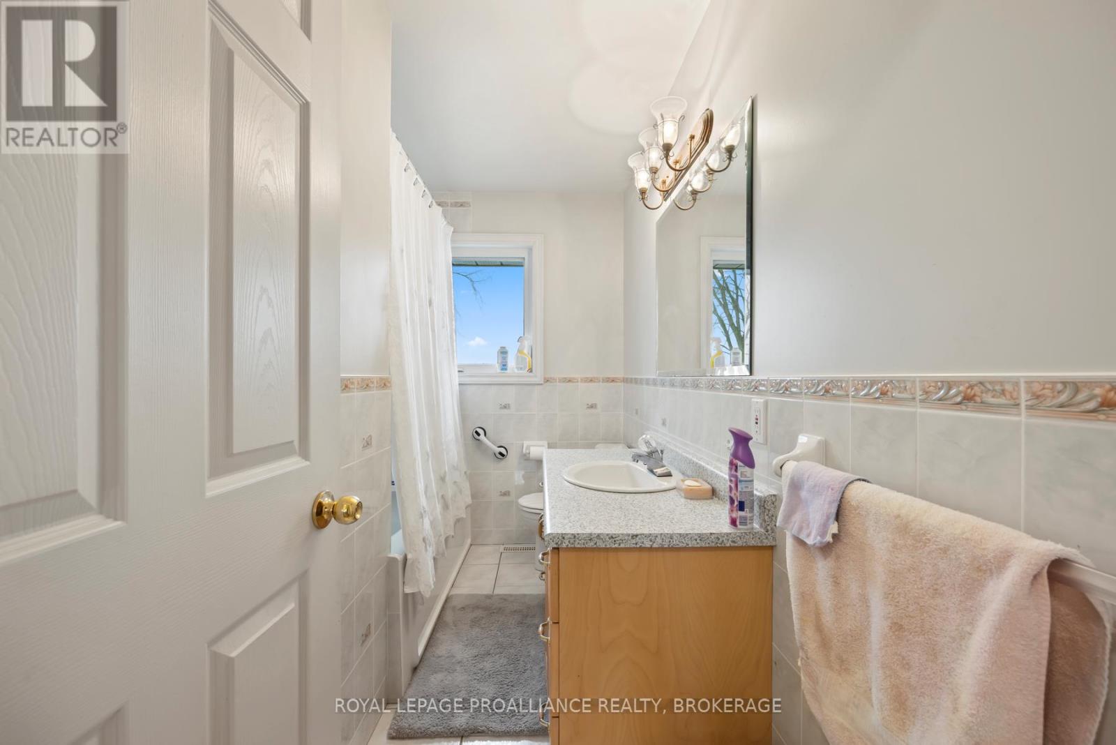 1 Leavis Shores, Frontenac Islands, Ontario  K7G 2V6 - Photo 41 - X12370879