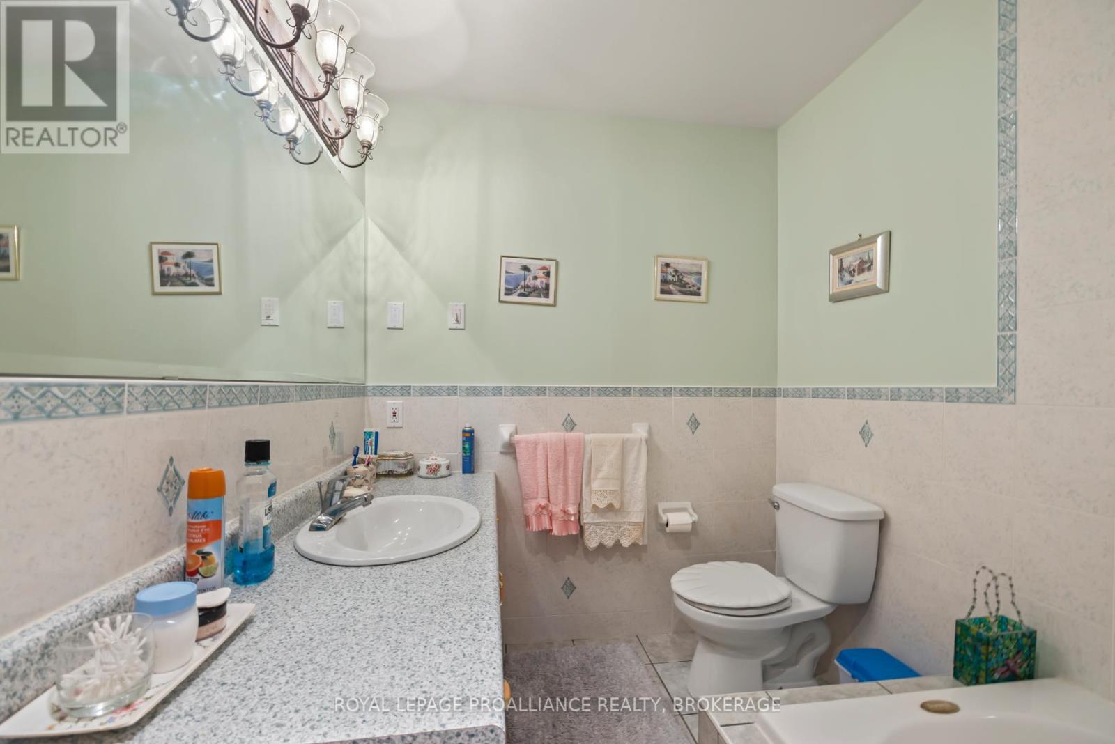 1 Leavis Shores, Frontenac Islands, Ontario  K7G 2V6 - Photo 45 - X12370879