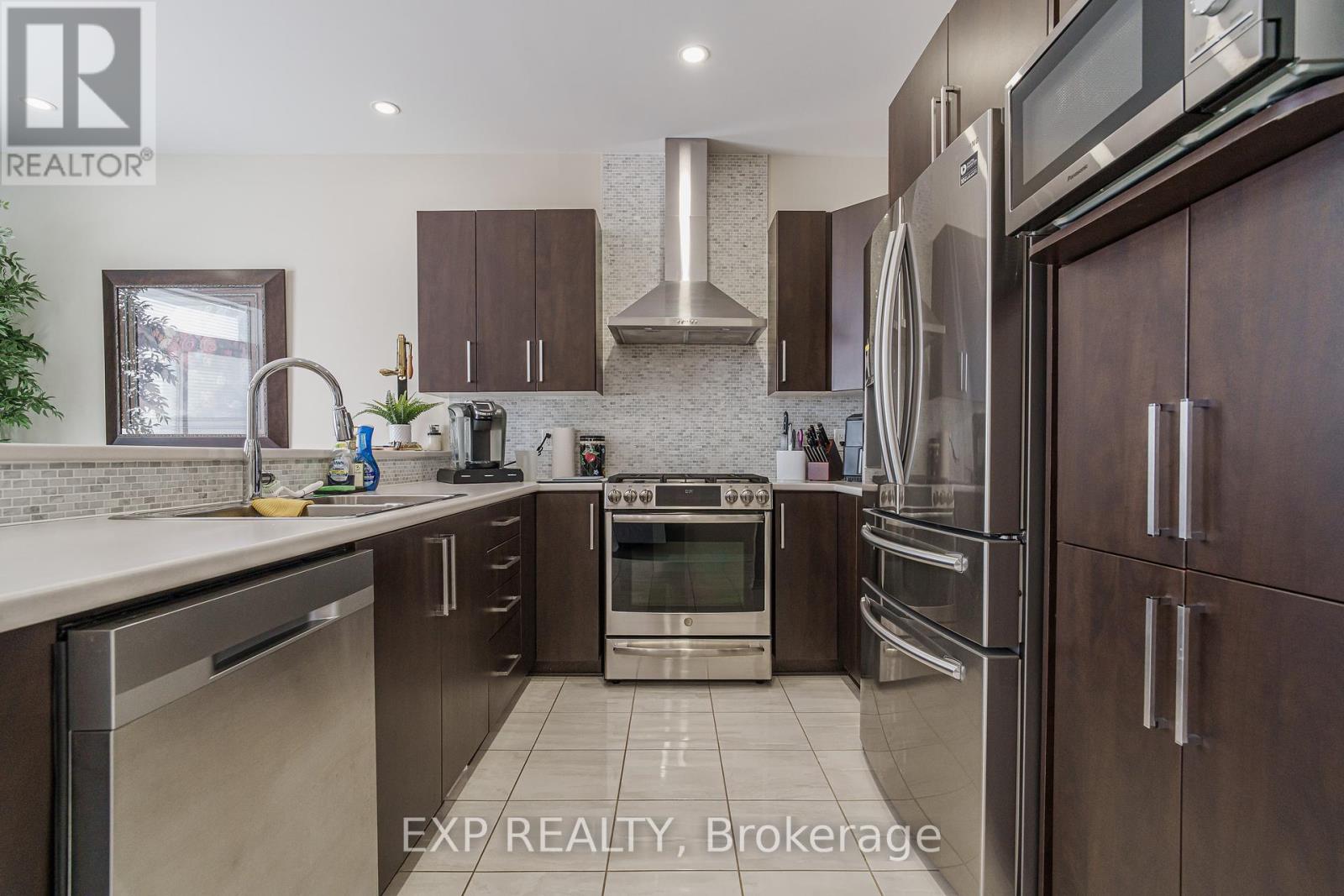 628 Eagle Crest Heights, Ottawa, Ontario  K2S 2E6 - Photo 21 - X12370902