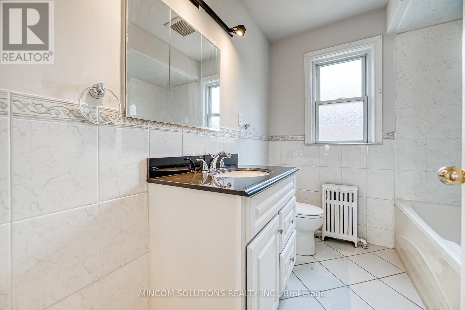 170 North Carson Street, Toronto, Ontario M8W 4C9 - Photo 16 - W12260571