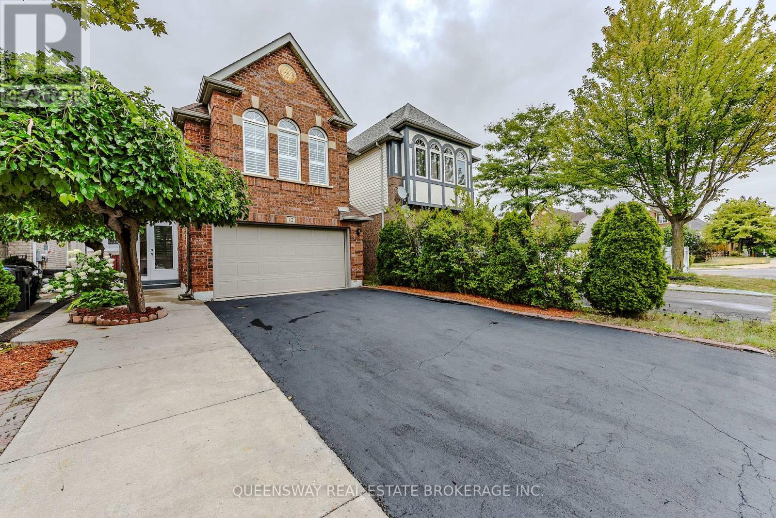 12 Dandelion Road, Brampton, Ontario  L6R 1X3 - Photo 2 - W12370784