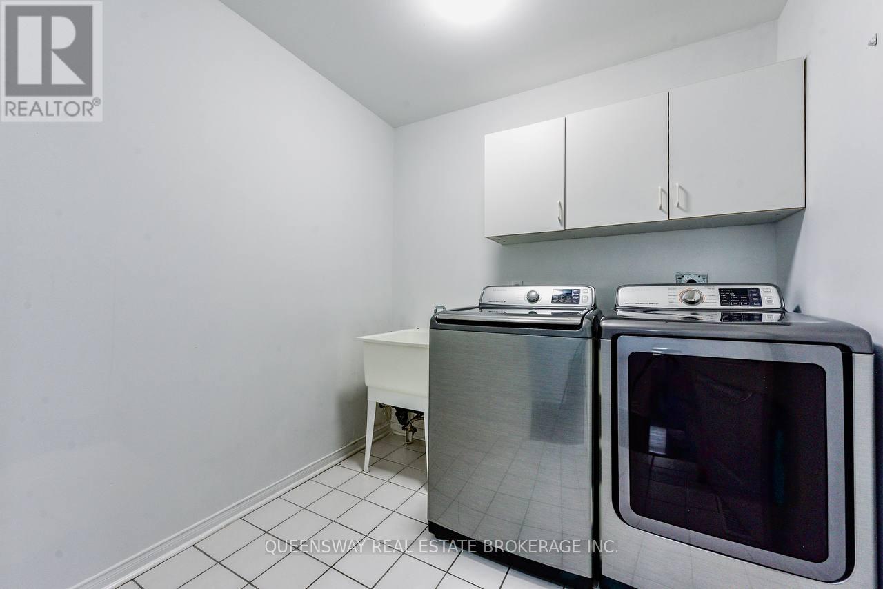 12 Dandelion Road, Brampton, Ontario  L6R 1X3 - Photo 31 - W12370784