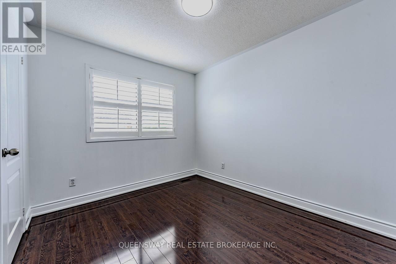 12 Dandelion Road, Brampton, Ontario  L6R 1X3 - Photo 35 - W12370784