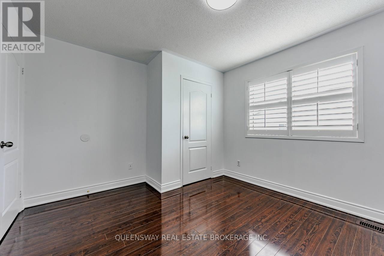 12 Dandelion Road, Brampton, Ontario  L6R 1X3 - Photo 36 - W12370784