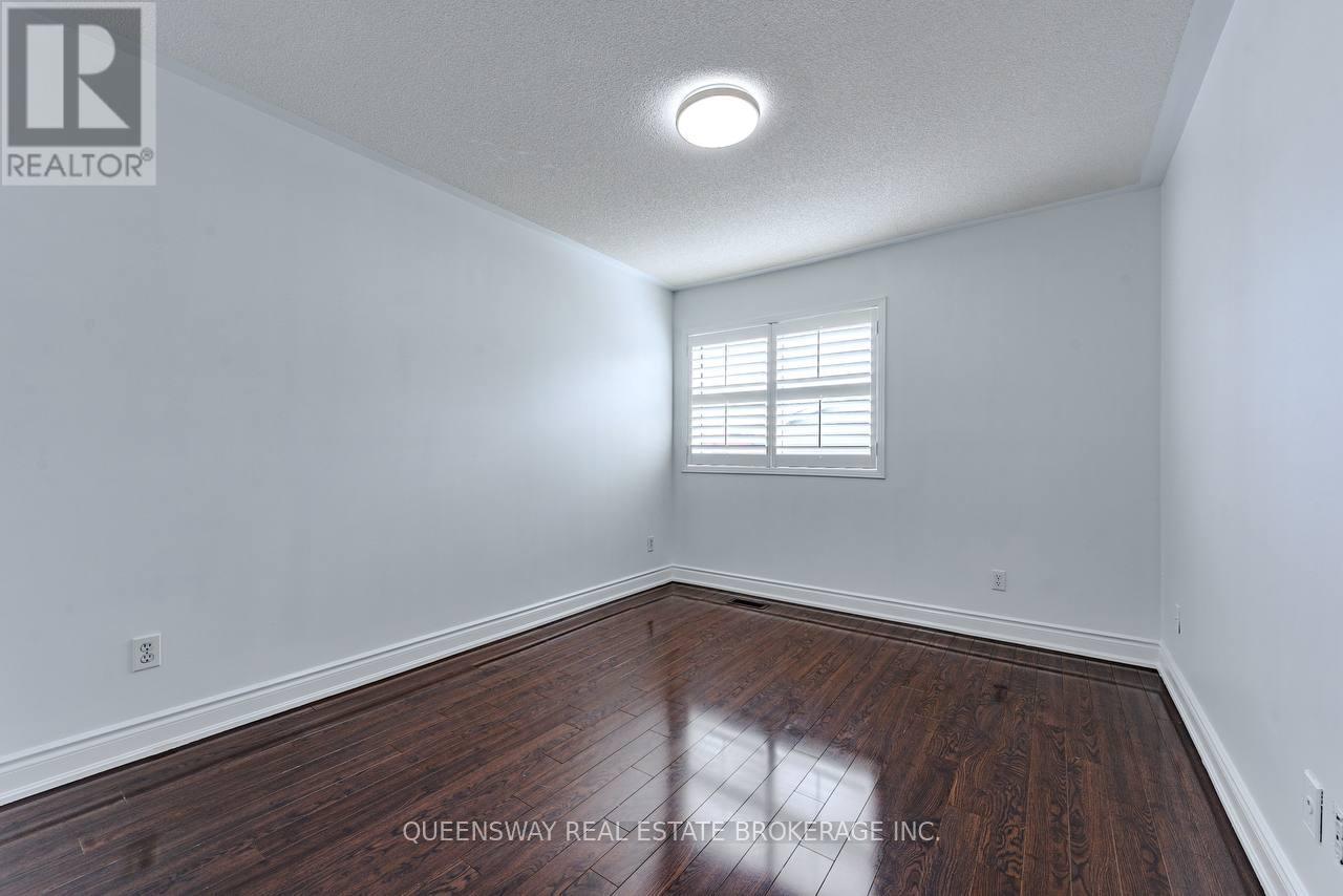 12 Dandelion Road, Brampton, Ontario  L6R 1X3 - Photo 39 - W12370784