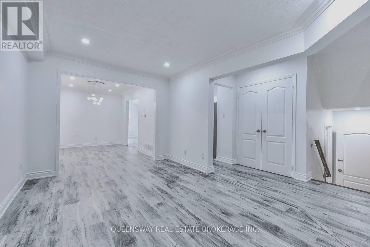 12 Dandelion Road, Brampton, Ontario  L6R 1X3 - Photo 6 - W12370784