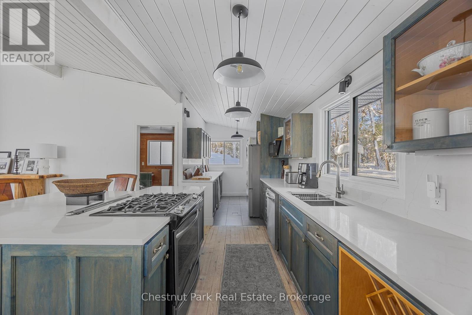 1019 Old Bala Road, Muskoka Lakes, Ontario  P0C 1A0 - Photo 11 - X12370883