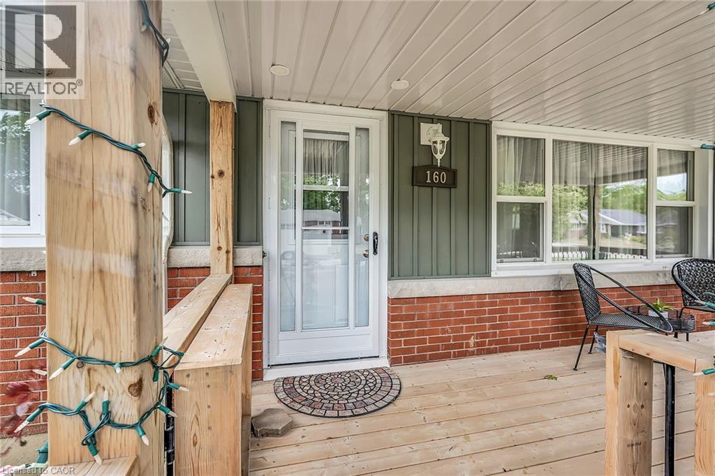 Property at 160 ELIZABETH Crescent image 5