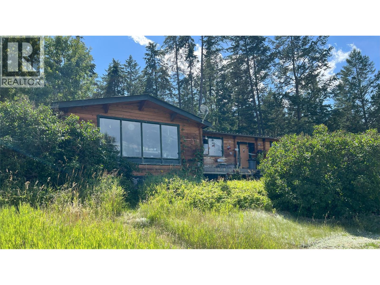 8774 Colony Road, Wardner, British Columbia  V0B 2J0 - Photo 2 - 10360928