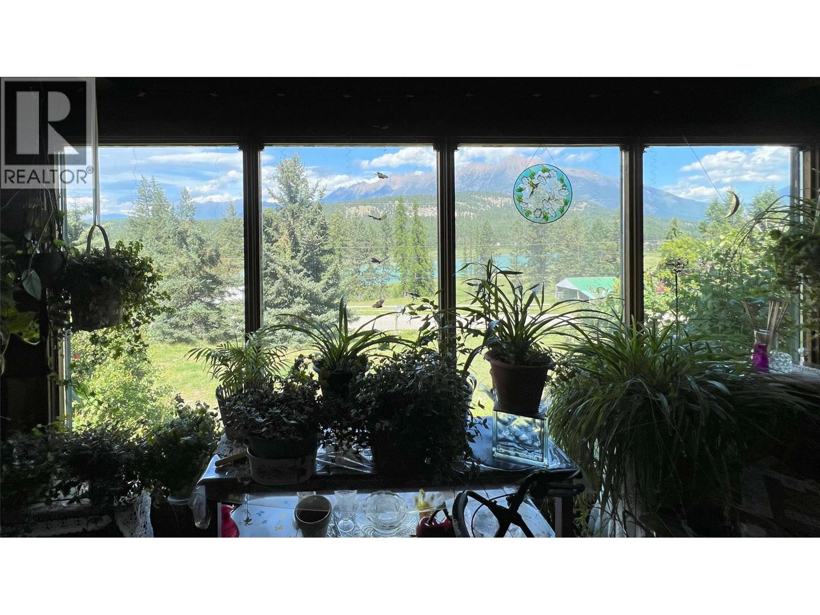 8774 Colony Road, Wardner, British Columbia  V0B 2J0 - Photo 7 - 10360928