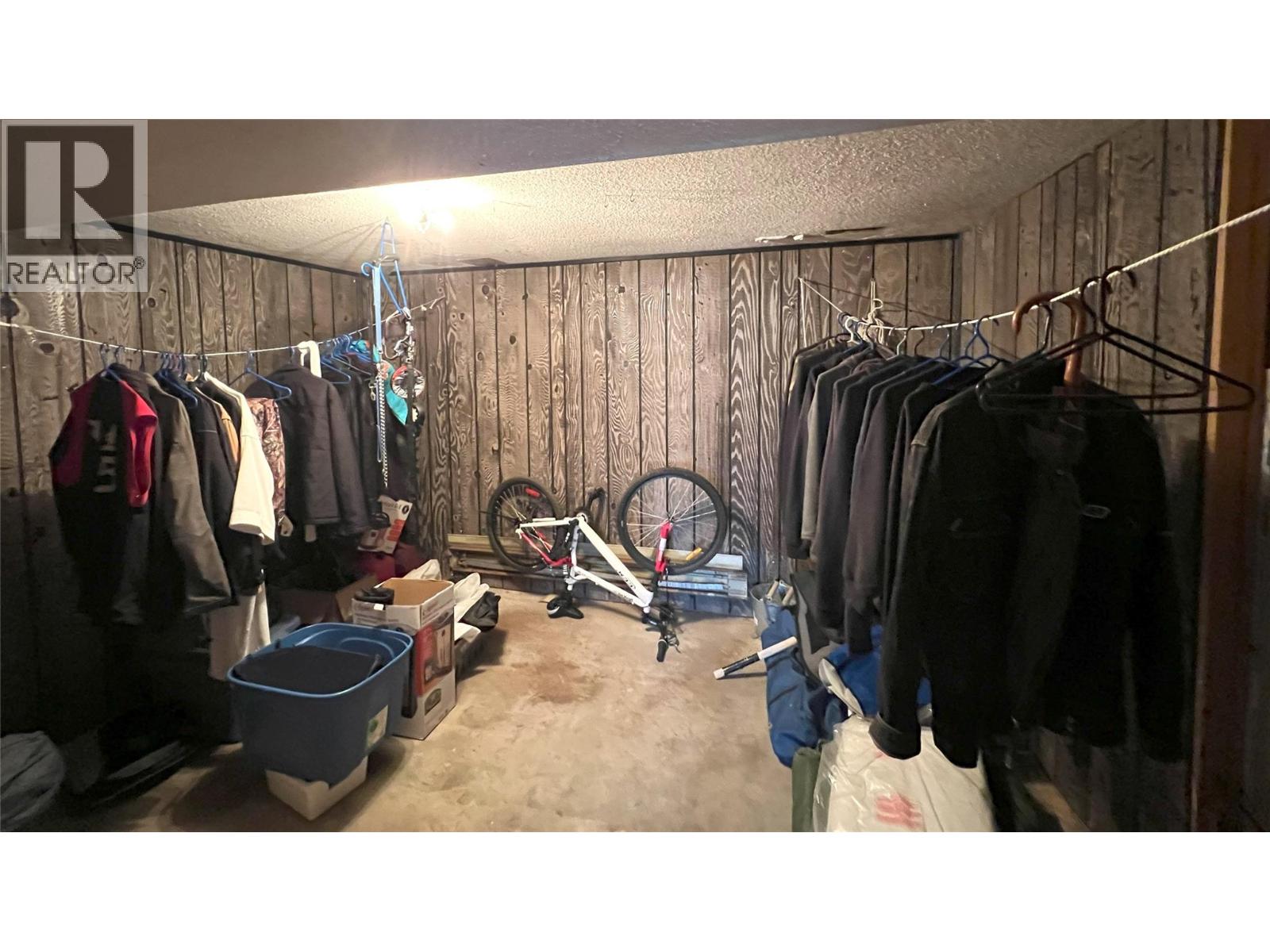 8774 Colony Road, Wardner, British Columbia  V0B 2J0 - Photo 16 - 10360928