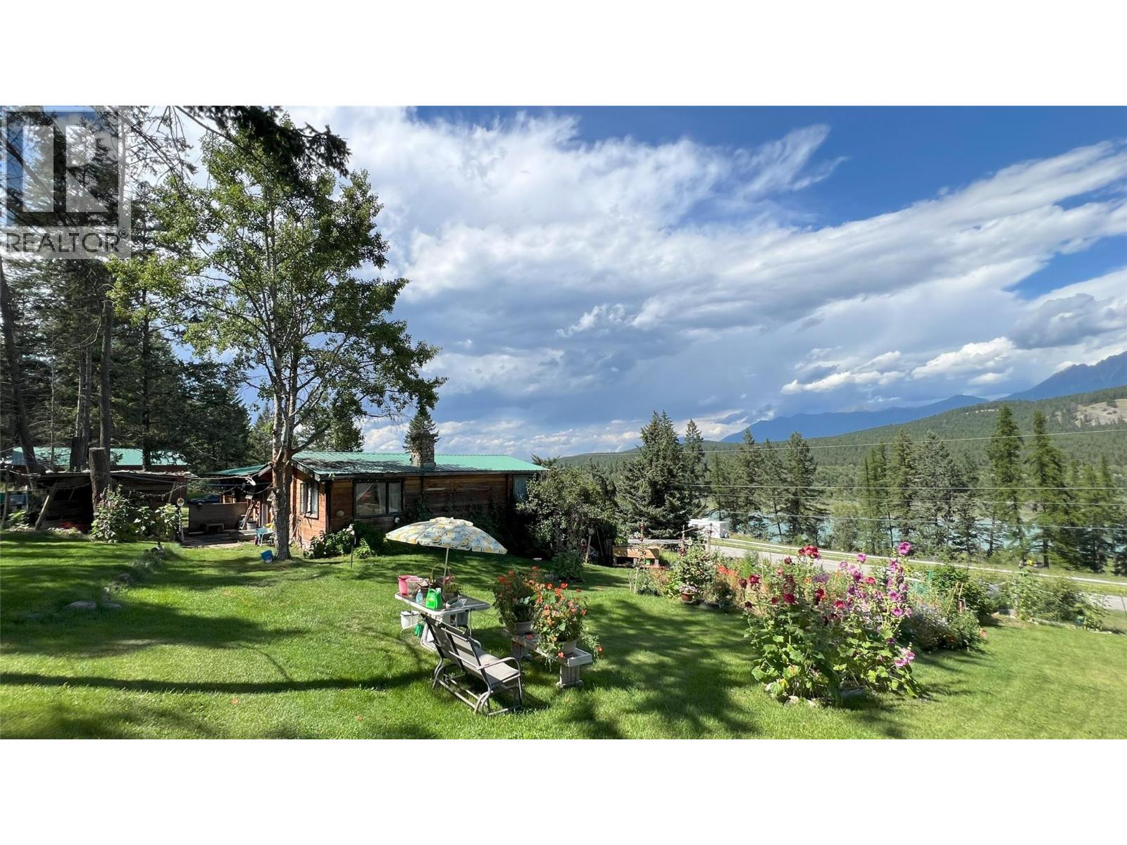 8774 Colony Road, Wardner, British Columbia  V0B 2J0 - Photo 26 - 10360928