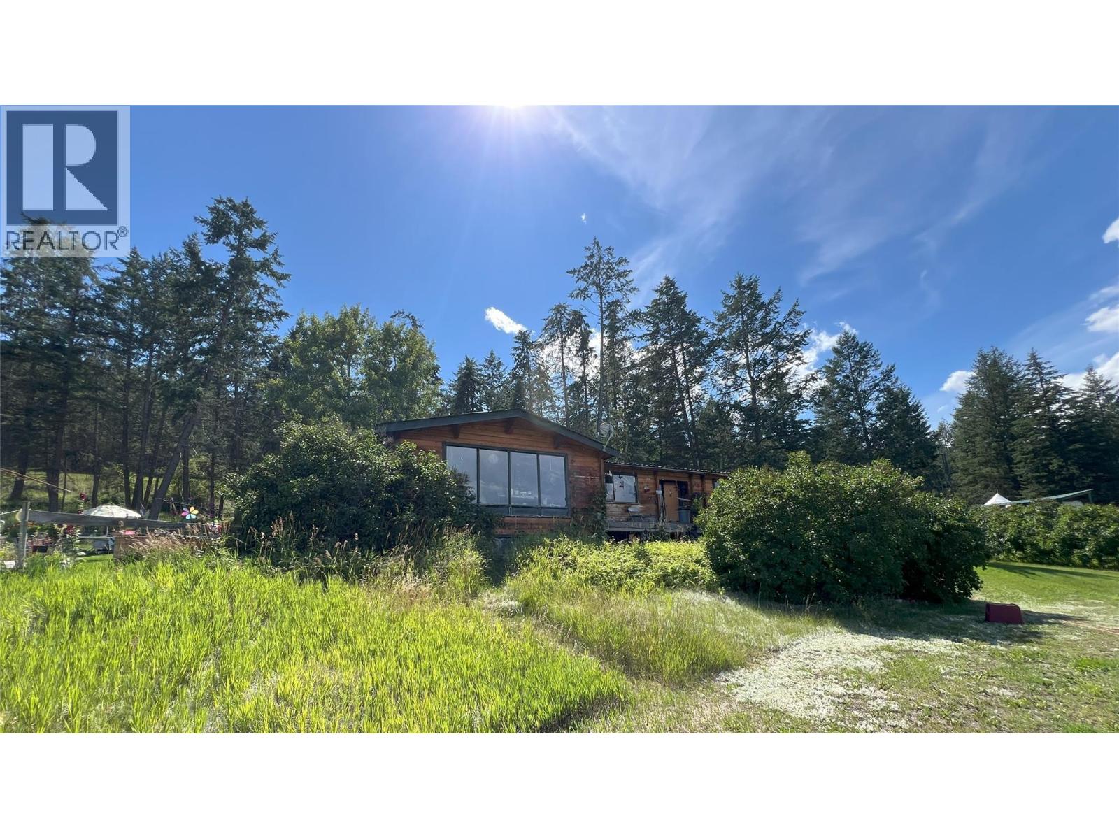 8774 Colony Road, Wardner, British Columbia  V0B 2J0 - Photo 1 - 10360928