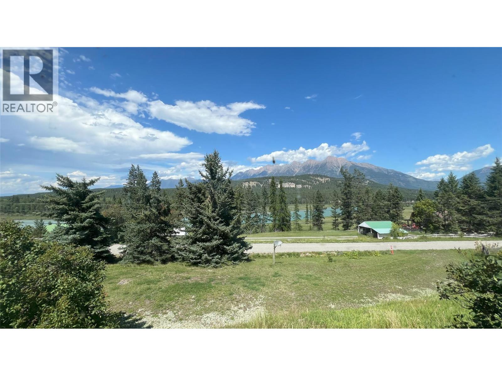 8774 Colony Road, Wardner, British Columbia  V0B 2J0 - Photo 8 - 10360928