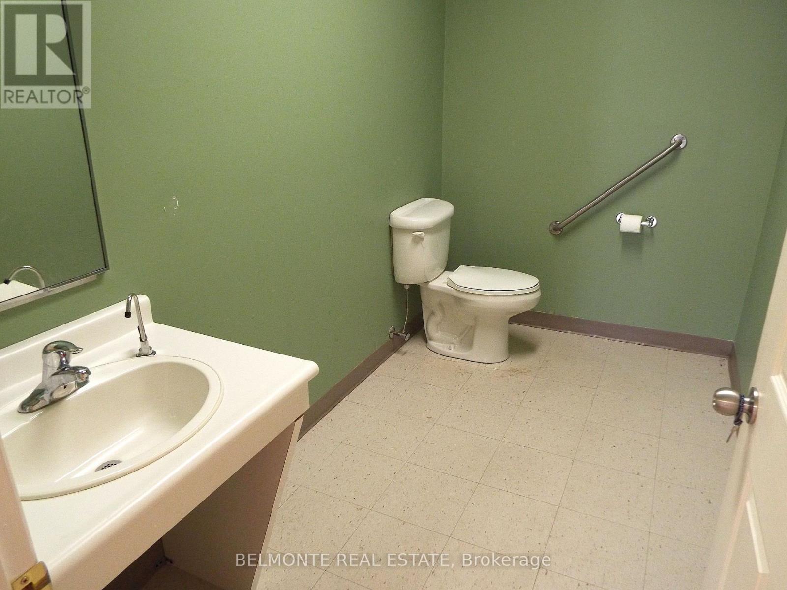 202 - 378 King Street W, Oshawa, Ontario  L1J 2J9 - Photo 9 - E12104129