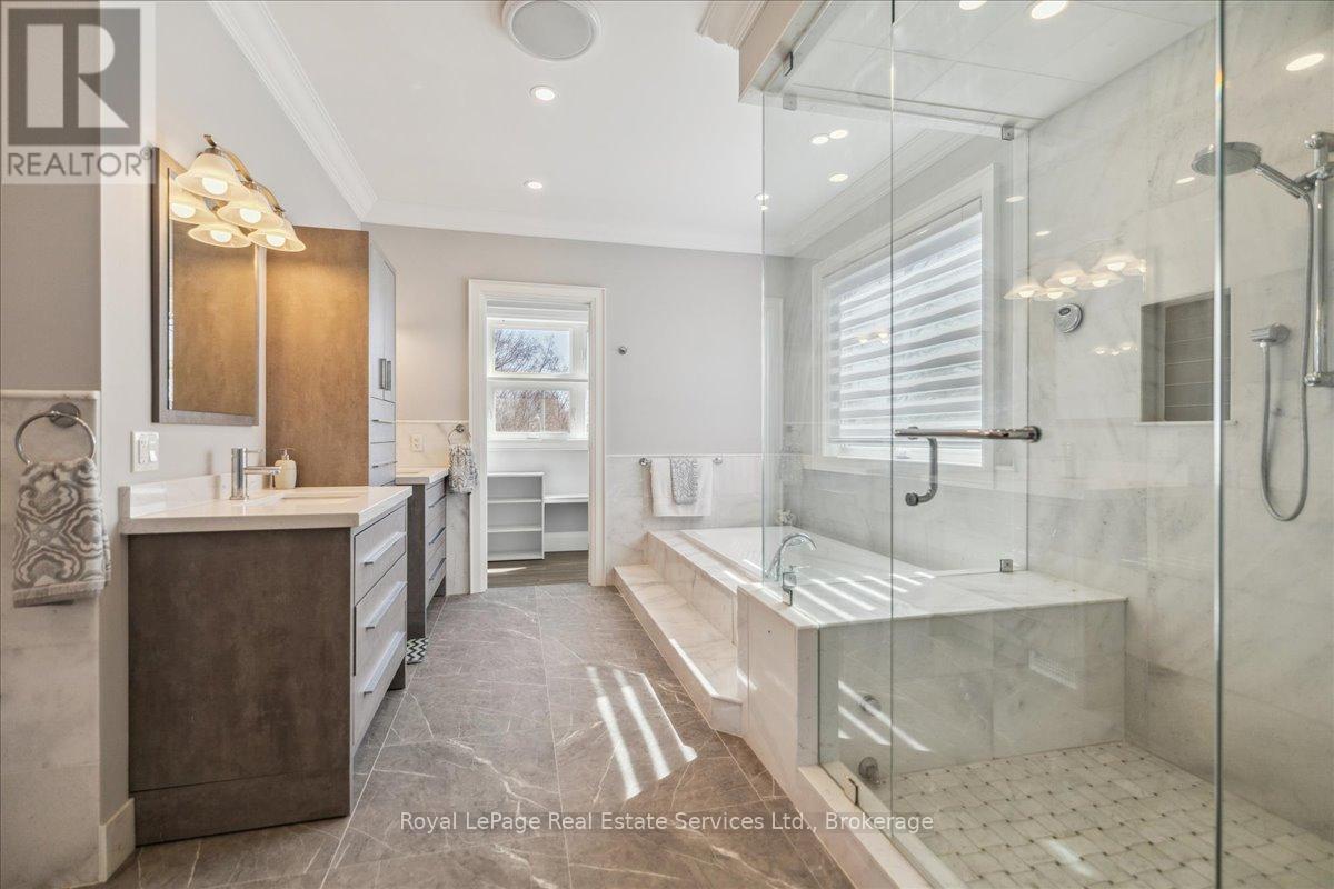 1211 Pinegrove Road, Oakville, Ontario  L6L 2W8 - Photo 27 - W12370854